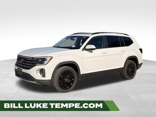 Pure White 2024 Volkswagen Atlas 2.0T SE w/Technology