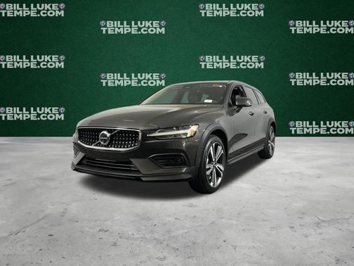 2025 Volvo V60 Cross Country B5 Plus