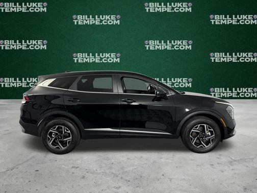 Ebony Black 2025 Kia Sportage LX