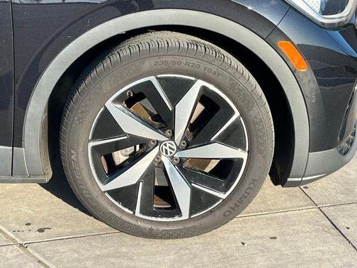 Deep Black Pearl Effect 2023 Volkswagen ID.4 Pro S
