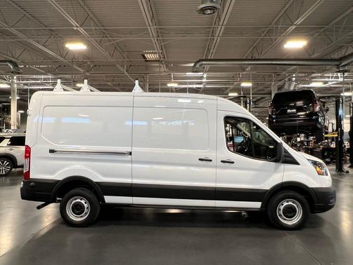 2023 Ford Transit-250