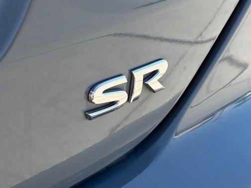 2022 Nissan Kicks SR
