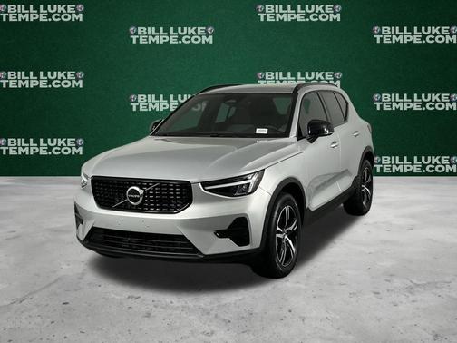 2024 Volvo XC40 B5 Core