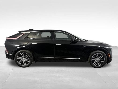 Stellar Black Metallic 2024 Cadillac LYRIQ Luxury