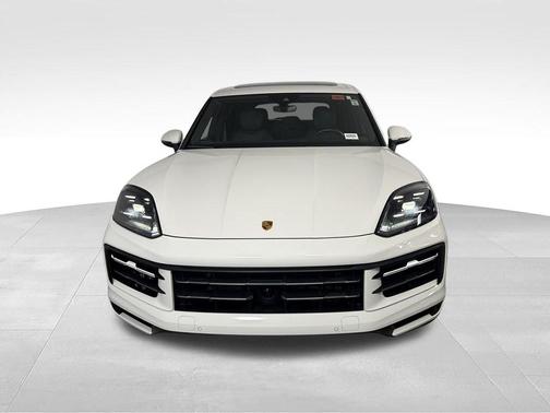 Carrara White Metallic 2024 Porsche Cayenne Base