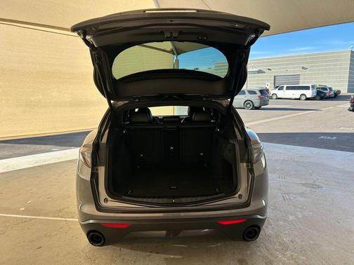 2025 Alfa Romeo Stelvio Base