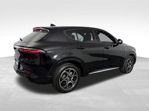 Alfa Black 2024 Alfa Romeo Tonale Ti