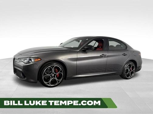 Vesuvio Gray Metallic 2025 Alfa Romeo Giulia Veloce