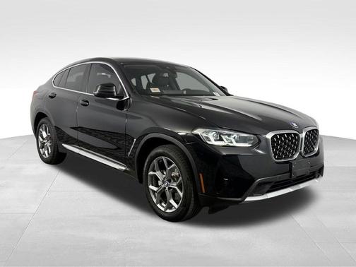 Black Sapphire Metallic 2025 BMW X4 xDrive30i