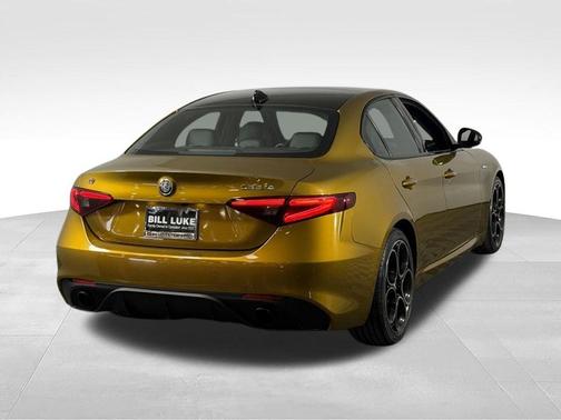 OCRA GT TRI COAT 2023 Alfa Romeo Giulia Veloce