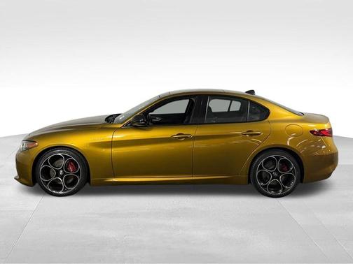 OCRA GT TRI COAT 2023 Alfa Romeo Giulia Veloce