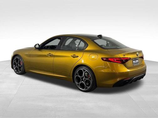 OCRA GT TRI COAT 2023 Alfa Romeo Giulia Veloce