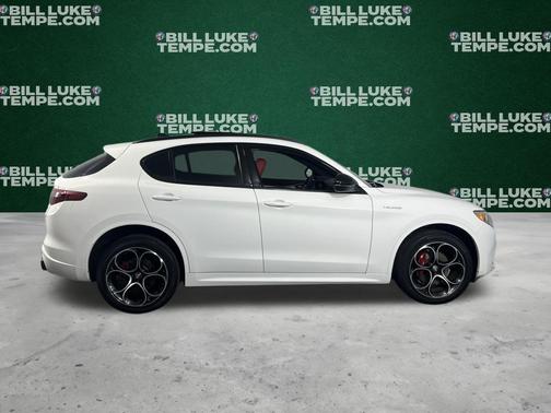 2022 Alfa Romeo Stelvio Veloce