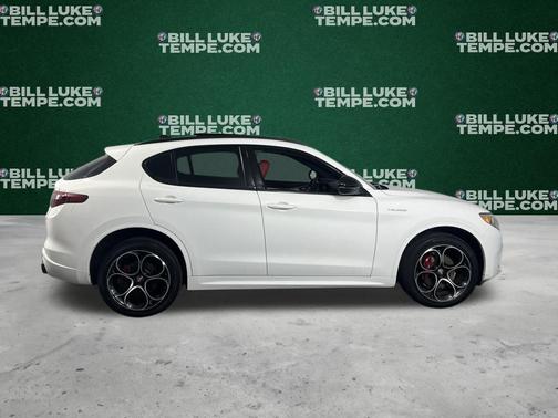 2022 Alfa Romeo Stelvio Veloce