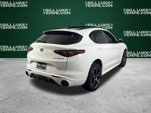 2022 Alfa Romeo Stelvio Veloce
