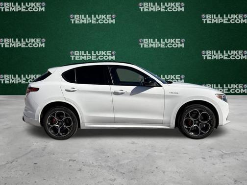 2022 Alfa Romeo Stelvio Veloce