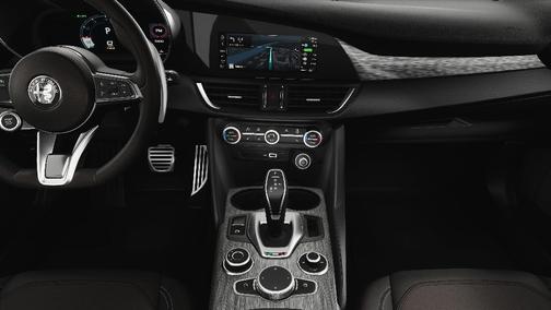 2025 Alfa Romeo Giulia Base