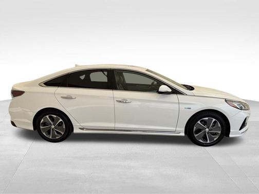 White 2019 Hyundai Sonata Plug-In Hybrid Limited