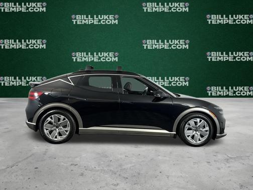 2024 Genesis GV60 Standard