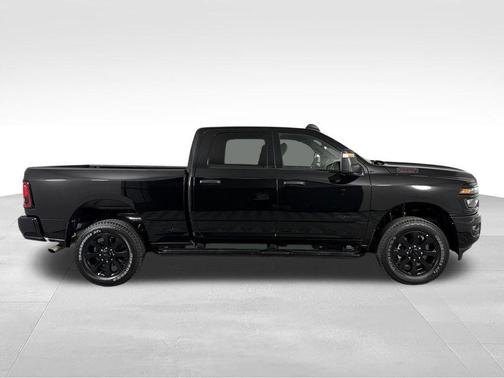 Diamond Black 2026 RAM 2500 Big Horn