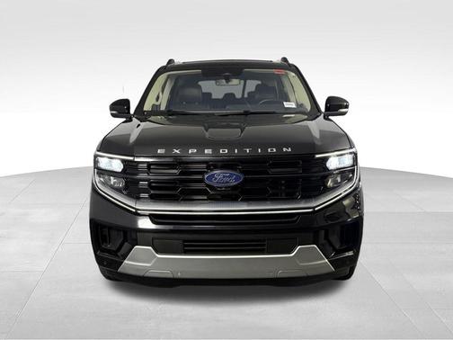 Agate Black Metallic 2025 Ford Expedition Platinum