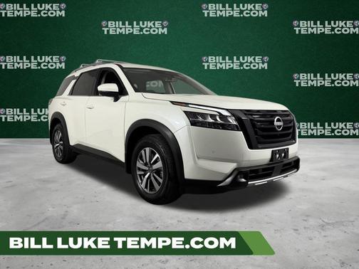 White 2023 Nissan Pathfinder SL