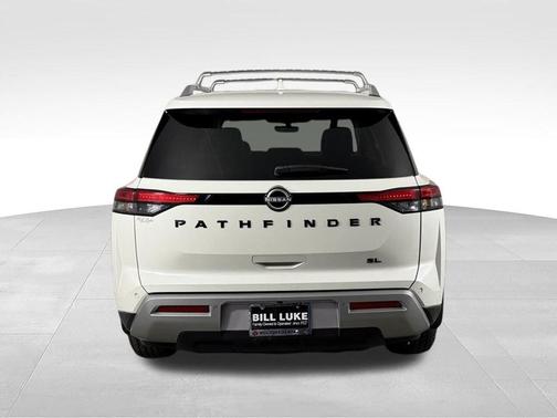 White 2023 Nissan Pathfinder SL