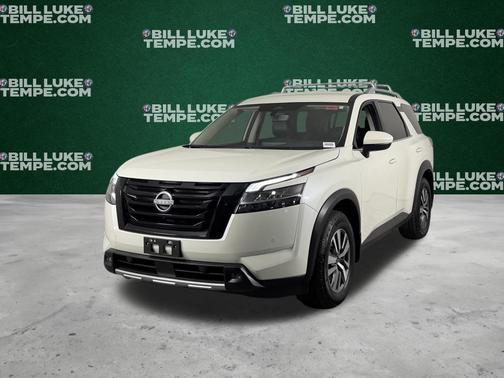 White 2023 Nissan Pathfinder SL