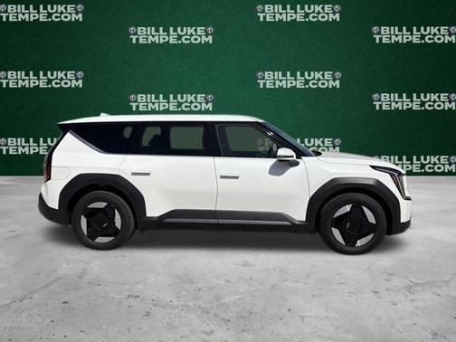 2024 Kia EV9 Light Long Range