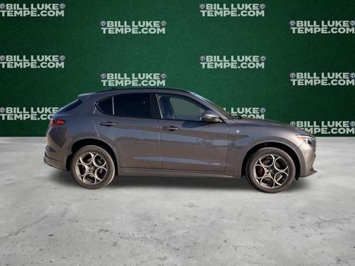 Vesuvio Gray Metallic 2023 Alfa Romeo Stelvio Ti