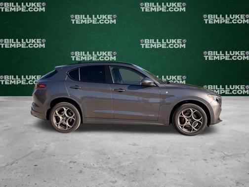 Vesuvio Gray Metallic 2023 Alfa Romeo Stelvio Ti