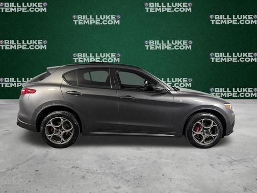 Vesuvio Gray Metallic 2023 Alfa Romeo Stelvio Ti