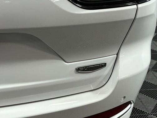 2023 Jeep Grand Cherokee Summit