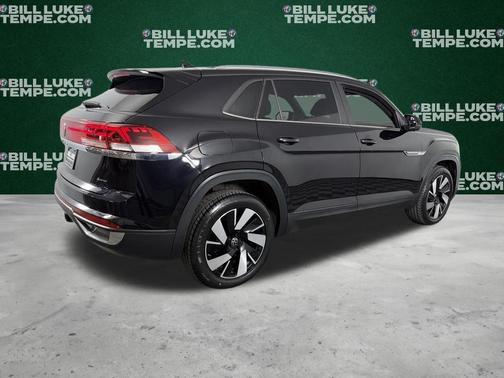 Deep Black Pearl Effect 2025 Volkswagen Atlas Cross Sport 2.0T SE w/Technology
