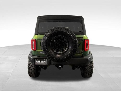 Eruption Green Metallic 2022 Ford Bronco Wildtrak