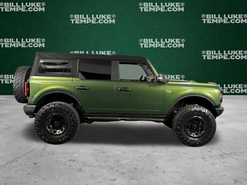 Eruption Green Metallic 2022 Ford Bronco Wildtrak