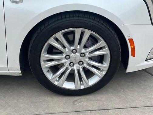 Crystal White Tri-Coat 2018 Cadillac XTS Luxury