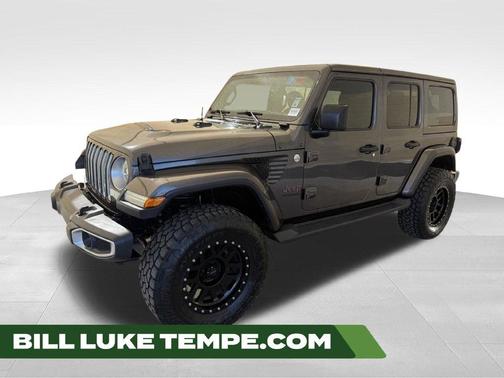 Crystal Metallic 2018 Jeep Wrangler Unlimited Sahara