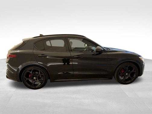 Vulcano Black Metallic 2023 Alfa Romeo Stelvio Veloce