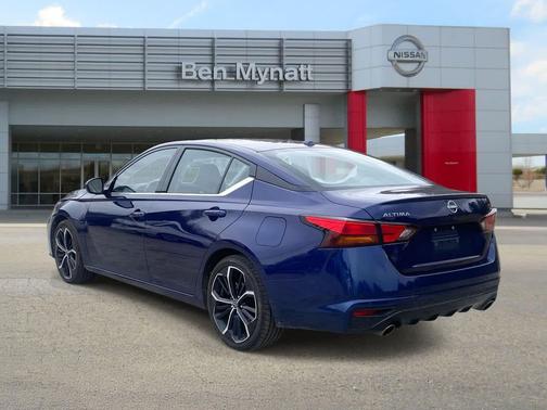 2024 Nissan Altima SR FWD