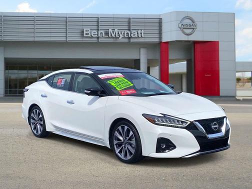 PEARL WHITE TRI 2023 Nissan Maxima 3.5 Platinum