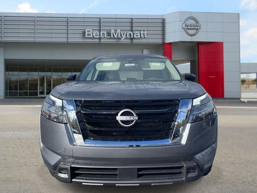 2025 Nissan Pathfinder S FWD