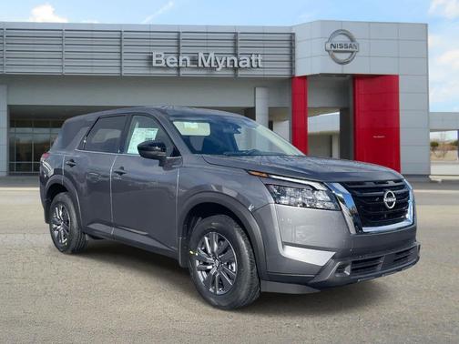 2025 Nissan Pathfinder S FWD