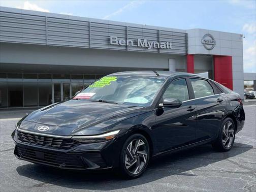 2024 Hyundai ELANTRA Limited