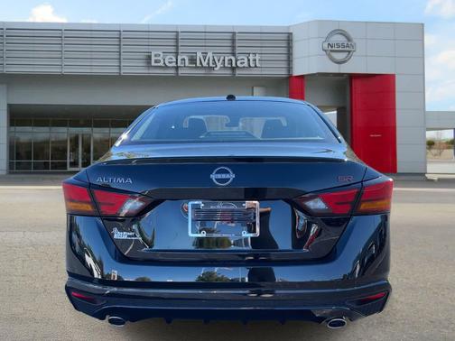 2025 Nissan Altima SR FWD