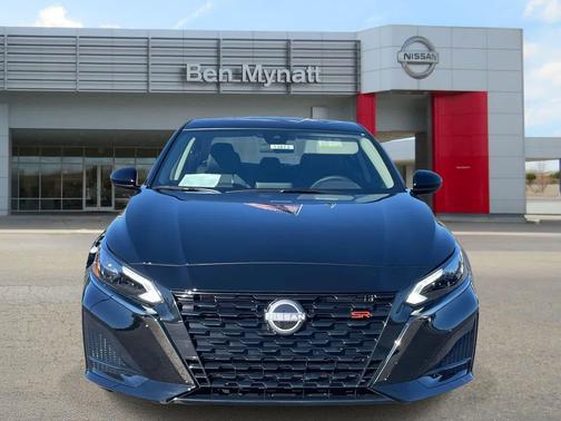 2025 Nissan Altima SR FWD