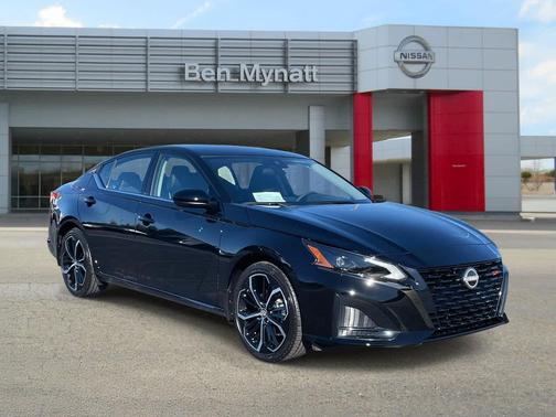 2025 Nissan Altima SR FWD