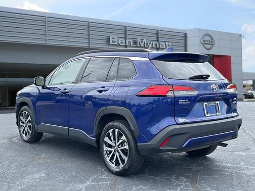 2023 Toyota Corolla Cross XLE