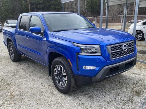 2024 Nissan Frontier SL