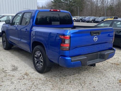 2024 Nissan Frontier SL